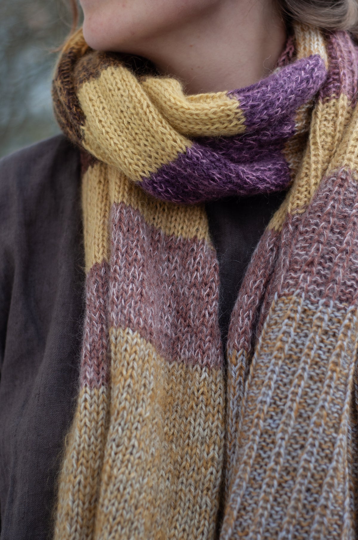 AM scarf